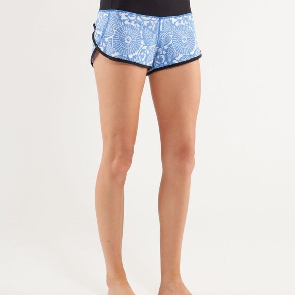 Lululemon Run Speed Short | Beachy Floral | Size 6 - Picture 2 of 5